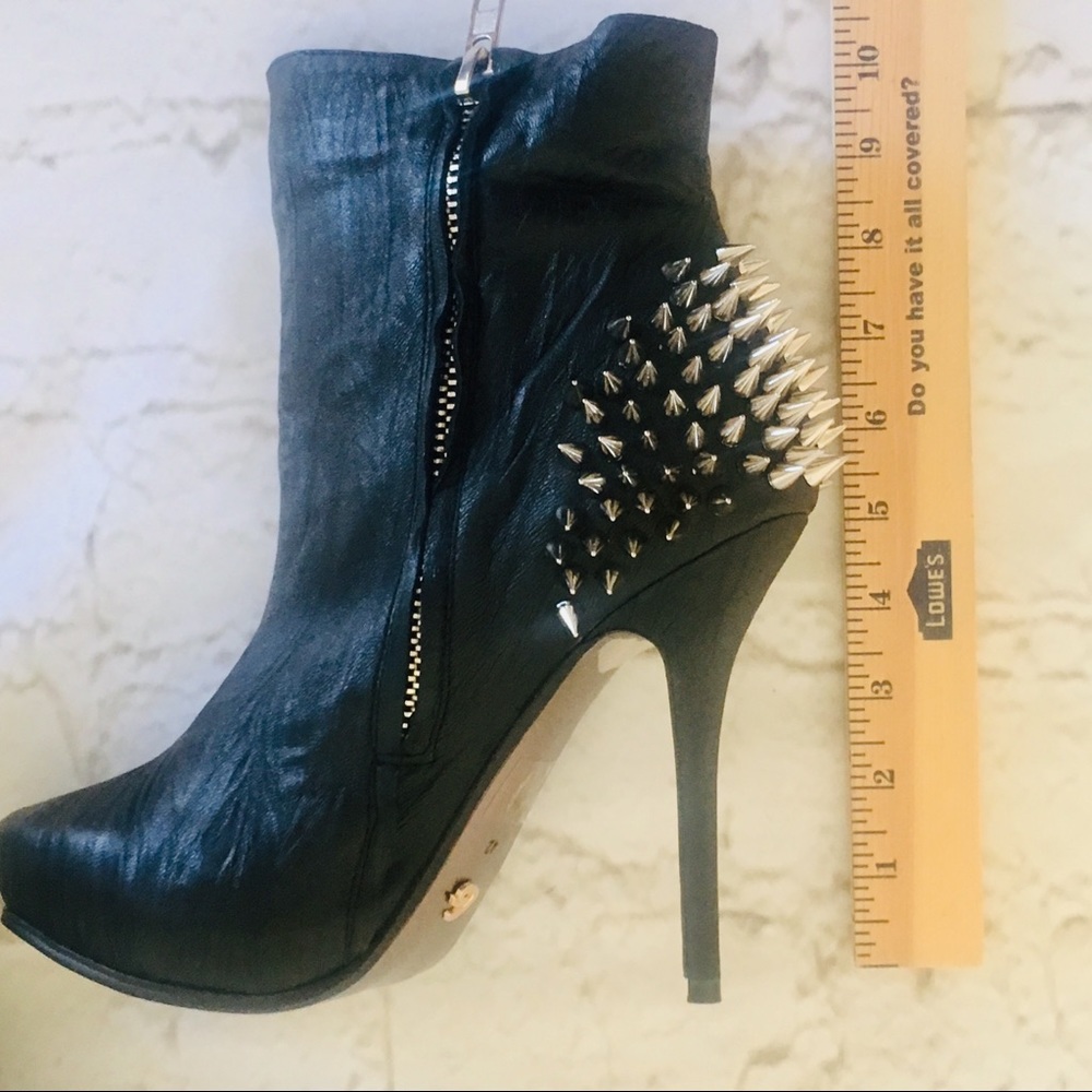 Givanno Leather Silver Spike Stiletto Booties NIB - Picture 4 of 8